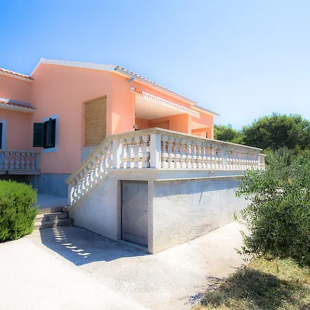Apartment Dalmatina *